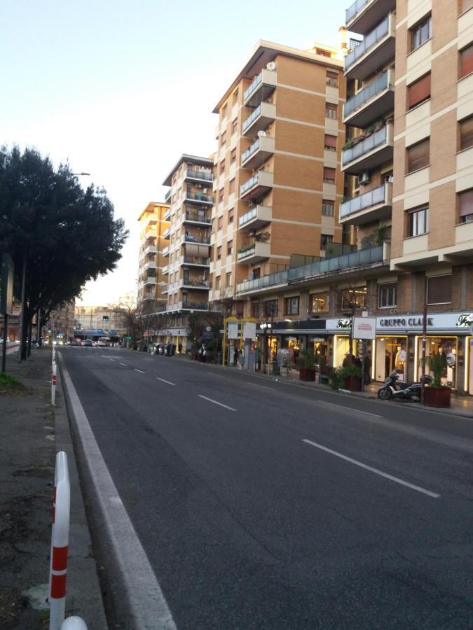 Roma Trastevere Station Exterior photo